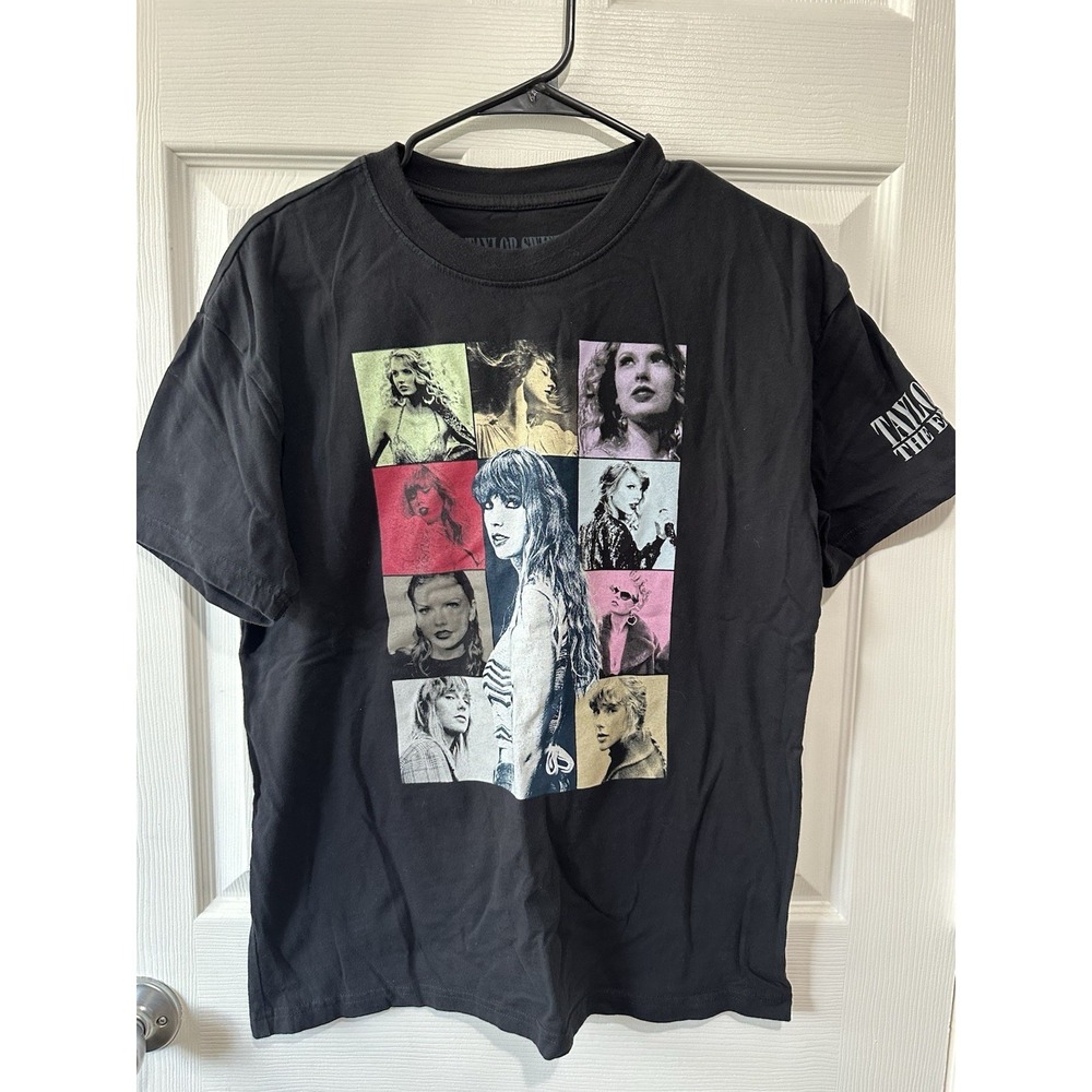 Taylor Swift The Eras Tour Black Short Sleeve T-Shirt Women's Small 100%‎ Cotton